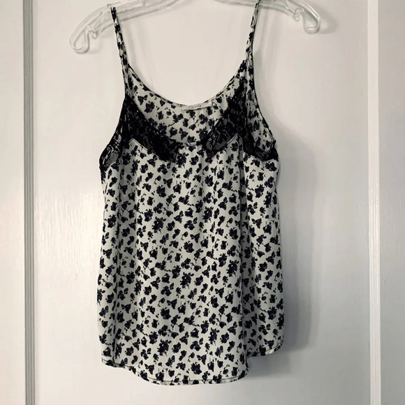 2/$25 LIKE NEW LUSH lace trim swing top One size - Picture 1 of 9